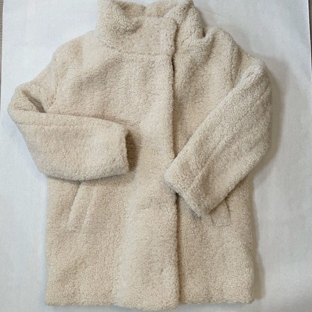 Banana Republic | Faux Fur Ivory Winter Coat size medium ***NEW with tag…